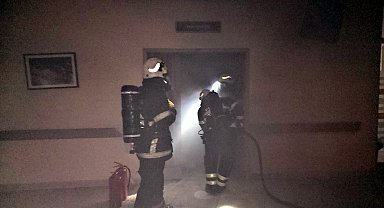 Hastanede böbrek taşı kırma cihazında yangın çıktı; duman nedeniyle poliklinikler boşaltıldı