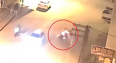 İki motosikletin kafa kafaya çarpıştığı kaza kamerada: 2 yaralı