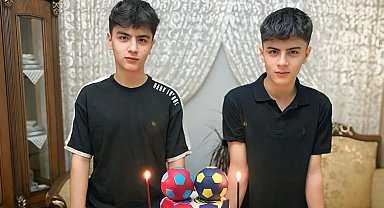 İkizlerin pastası iki ayrı takım rengiyle süslendi