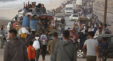 İlk yardım tırları Gazze'ye ulaştı