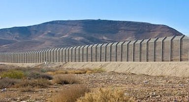 İsrail askerleri Mısır sınırında bir kişiyi öldürdü