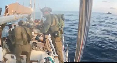 İsrail, Küresel Sumud Filosu'ndan 21 gemiye saldırdı