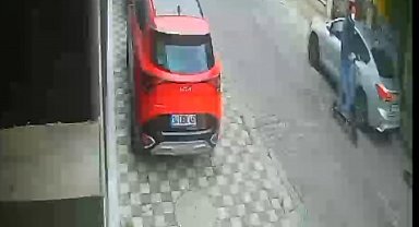 İstanbul - Avcılar'da 3 yıl önce zıpkın ve satırla yaraladığı abisini silahla öldürdü