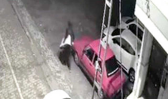 İstanbul - Avcılar'da otomobilden 20 bin lira değerindeki ses sistemini böyle çaldı