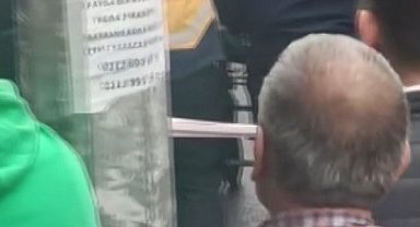 İstanbul- Avcılar'da panelvan iş yerine çarptı; kaza kamerada