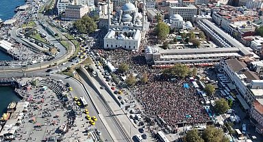 İstanbul- Ayasofya'dan Eminönü Meydanı'na Filistin'e destek yürüyüşü havadan görüntülendi