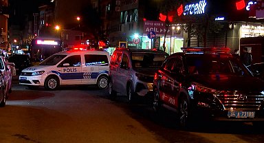 İstanbul - Bağcılar'da otomobile silahlı saldırı: 2 yaralı