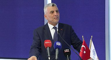 İstanbul - Bakan Bolat, İSTOÇ esnafı ile bir araya geldi