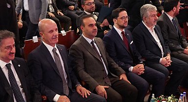 İstanbul- Bakan Kacır: Milli gelirimizin yüzde 1,4'ünden fazlasını araştırma geliştirmeye ayırıyoruz