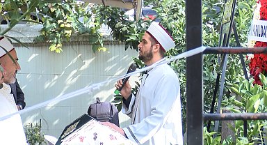 İstanbul- Beykoz'da bıçaklanarak öldürülen Aysel Karakoç son yolculuğuna uğurlandı