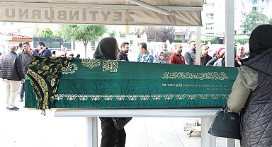 İstanbul - Esenyurt'ta çöp kamyonunun çarptığı Neşe Dökmeci toprağa verildi