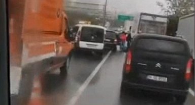İstanbul - Esenyurt'ta zincirleme kazayı görüntüleyen şoför kamyonetle kadına çarptı
