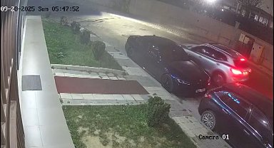 İstanbul- Eyüpsultan'da inşaat şirketine ve sahibinin evine aynı gün silahla ateş açan şüpheliler kamerada