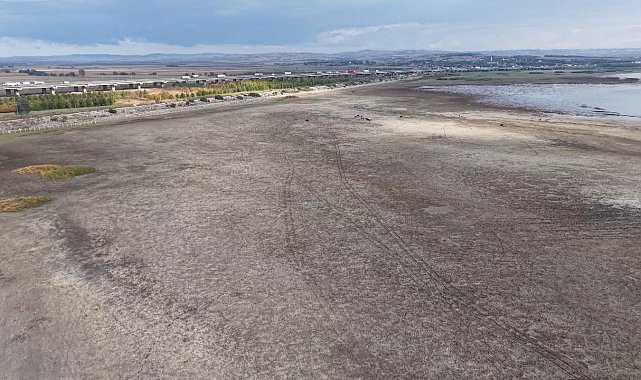 İstanbul- İstanbul'un barajlarında doluluk oranı yüzde 25'in altına düştü