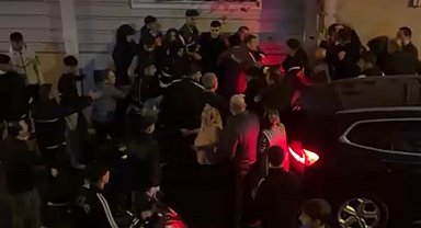 İstanbul - Kağıthane'de asker eğlencesinde kavga: Asker adayı tarafları tekmeyle ayırdı