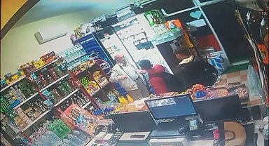 İstanbul- Pendik'te markette cep telefonu hırsızlığı kamerada