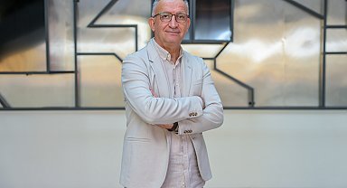 İstanbul - Türkiye'de at yarışlarının sesi haline gelen Yüksel Saymaz'ın hayat hikayesi belgesel oldu