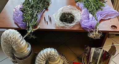 İstanbul- Üsküdar'da uyuşturucu operasyonu: 2 gözaltı