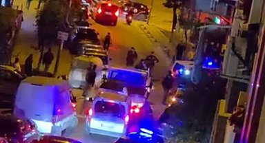 İstanbul - Zeytinburnu'nda havaya silahla ateş açan 2 şüpheli yakalandı