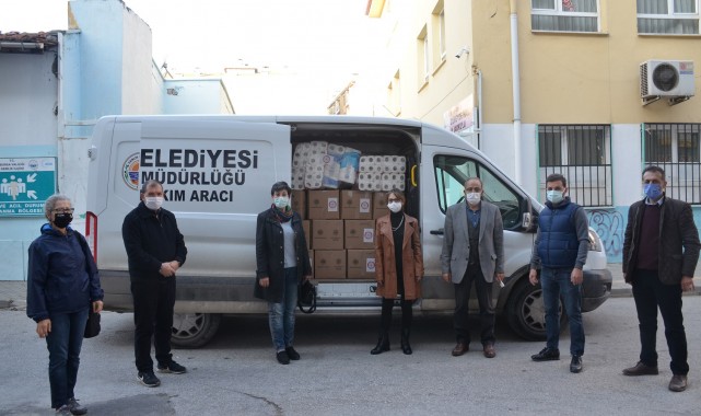 İzmir’e 100 koli yardım yola çıktı