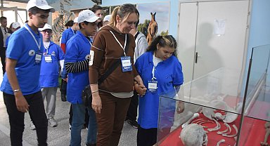İzmir'de özel öğrencilere doğa ve bilim yolculuğu