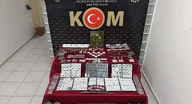 İzmir'de tarihi eser operasyonu