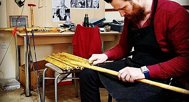 İzmirli neyzen, 8 yaşında gönül verdiği neyi 19 yıldır üretiyor