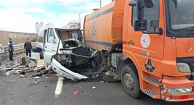 Karayolları temizlik aracına çarpan motokaravanın sürücüsü öldü, eşi yaralandı