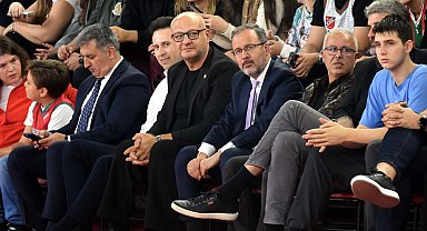 Karşıyaka - Anadolu Efes: 87-101