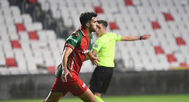 Karşıyaka'da Onur yetişmiyor