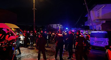 Kayseri'de bakkalda bıçaklı 'yan bakma' kavgası: 1 yaralı