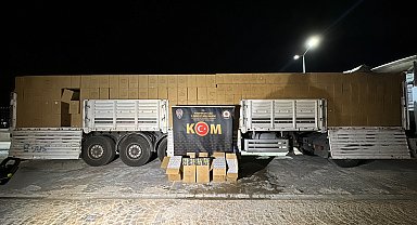 Kırşehir'de TIR'da yapılan aramada 980 kolu boş makaron ele geçirildi; 1 tutuklama