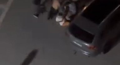 Komşuların tekmeli-yumruklu kavgası kamerada