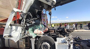 Konya'da 3 aracın karıştığı kaza; 1 ölü, 3 yaralı