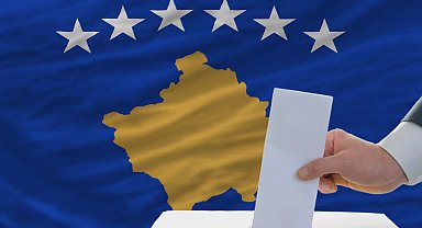 Kosova'da halk yerel seçim için sandık başında