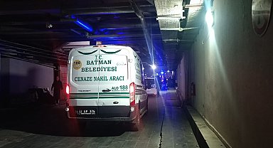 Kozluk'ta belediye başkanının ağabeyi, evinde tabancayla vurulmuş halde bulundu