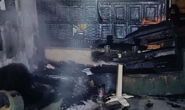 Kuşadası'nda klimadan çıkan yangında, dumandan etkilenen 1 kişi öldü