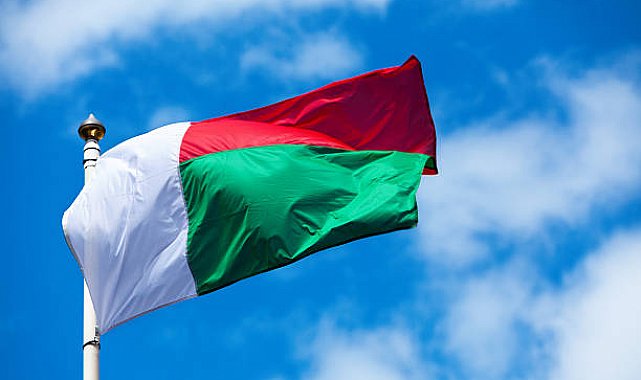 Madagaskar'da ordu yönetime el koydu