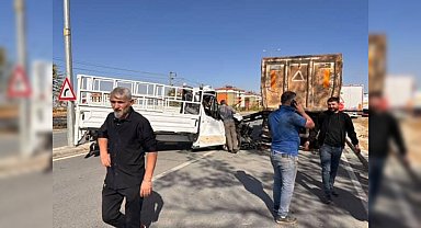 Malatya'da hafriyat kamyonu ile kamyonet çarpıştı: 1 ölü