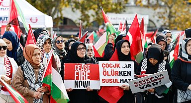 Mavi Marmara Derneği Başkanı Songür: Bu saldırı İsrail'in barbarlığını bir kere daha gösterdi