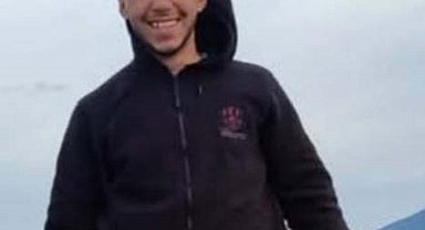 Minibüs ağaca çarptı: 2 ölü