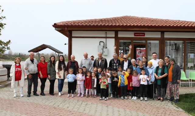 Minikler ve Büyükler Yaşlılar Haftası’nda Buluştu