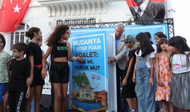 Mudanya Kitap Fuarı Kapılarını Adalete Açtı