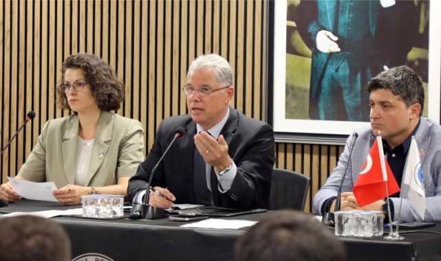 Mudanya’da Belediye Meclisi’ne Tatil Yok!