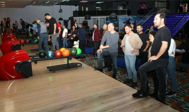 Mudanyalı Öğretmenler Bowling Turnuvasında Mücadele Etti