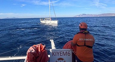 Muğla açıklarında sürüklenen yelkenli tekne kurtarıldı