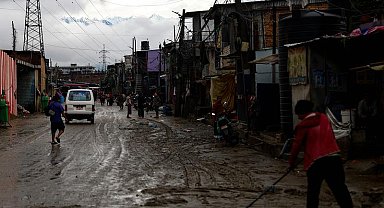 Nepal'de şiddetli yağışların yol açtığı afetlerde 47 kişi hayatını kaybetti