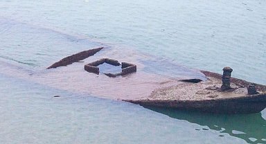 Nijerya'da tekne alabora oldu: 20 ölü