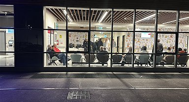 Okul gezisinden dönen 17 lise öğrencisi, zehirlenme şüphesiyle tedavi altına alındı