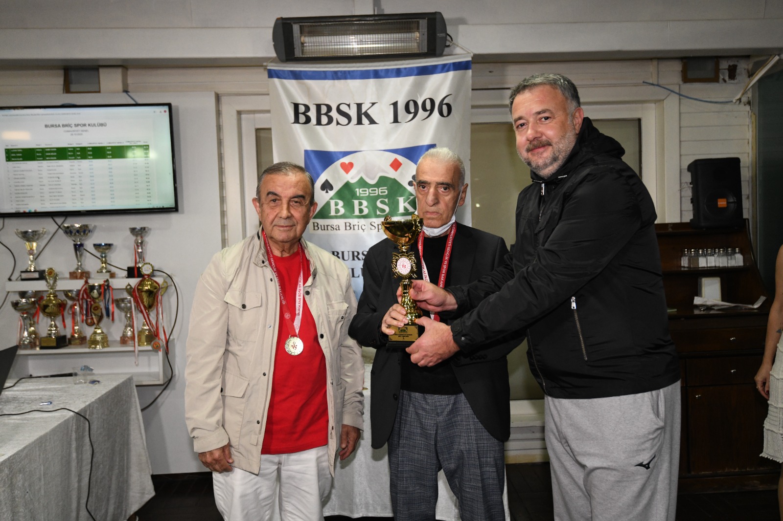 Osmangazi’de Briç Turnuvası Göz Doldurdu